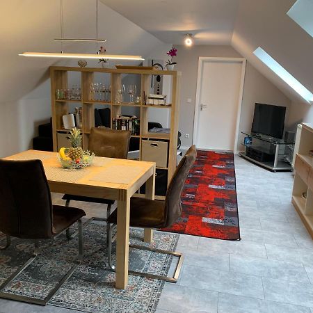 Ferienwohnung Sunny - Moderne Ferienwohnung Im Gruenen In Saarbruecken-West Esterno foto