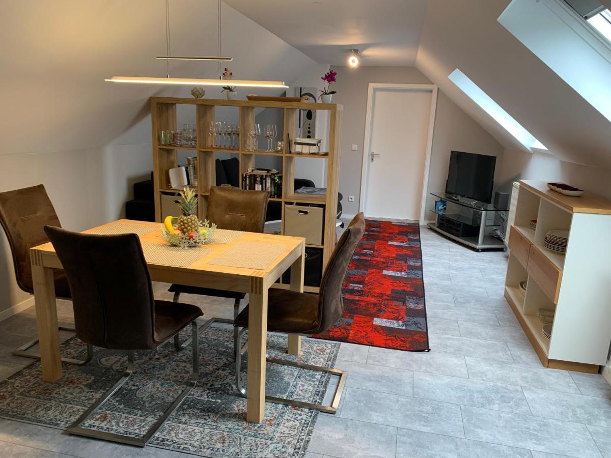 Ferienwohnung Sunny - Moderne Ferienwohnung Im Gruenen In Saarbruecken-West Esterno foto