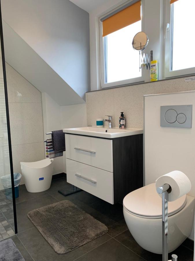 Ferienwohnung Sunny - Moderne Ferienwohnung Im Gruenen In Saarbruecken-West Esterno foto